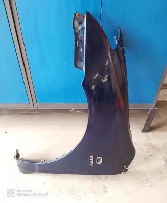Nissan Note (E11) Fender