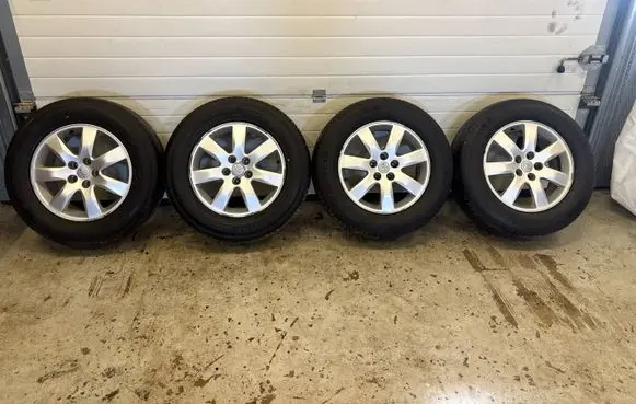 KIA Sorento R17 alloy rim 