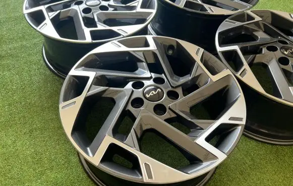 KIA Sportage R19 alloy rim 