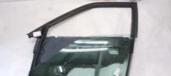 Audi 100 S4 C4 Front door window/glass frame 