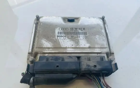Audi A3 S3 8L Engine control unit/module 038906012bb 0281010123