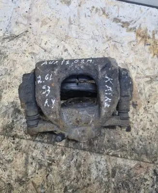 Toyota Auris 150 Front brake caliper