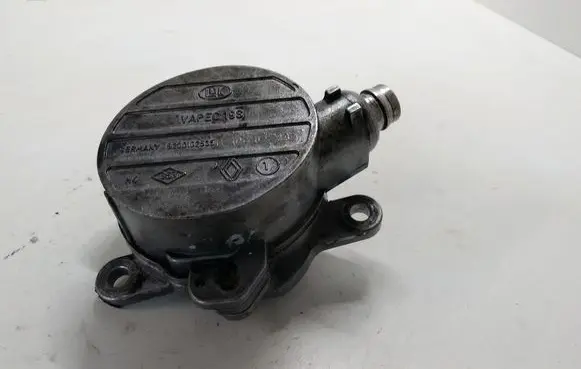 Renault Laguna II Vacuum pump 8200102535