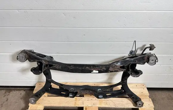 Volkswagen PASSAT B8 Rear subframe 3Q0505235M