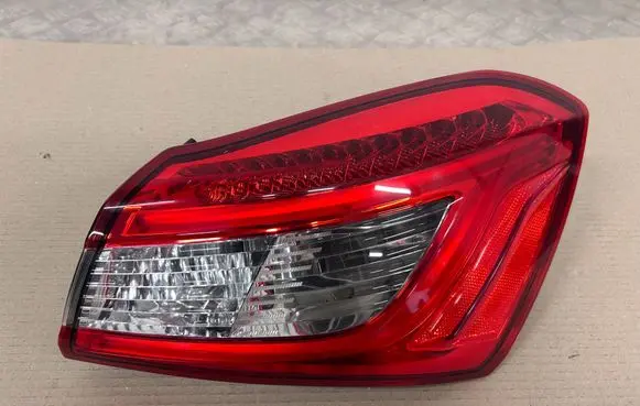 Maserati Ghibli Rear/tail lights 06701071490 670107149