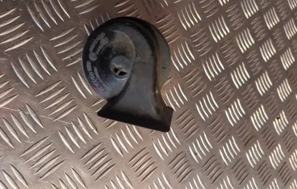 BMW 5 E60 E61 Horn signal