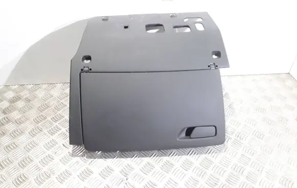 Audi A3 S3 8V Glove box 1104875X 4515043 T0503978