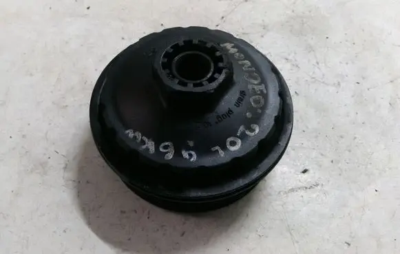 Ford Mondeo Mk III Oil filter cover 6790839430
