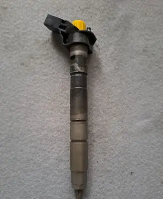 Audi A6 S6 C6 4F Fuel injector 0445115054