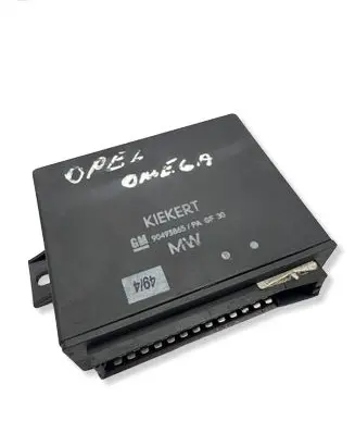 Opel Zafira A Other control units/modules 90493865