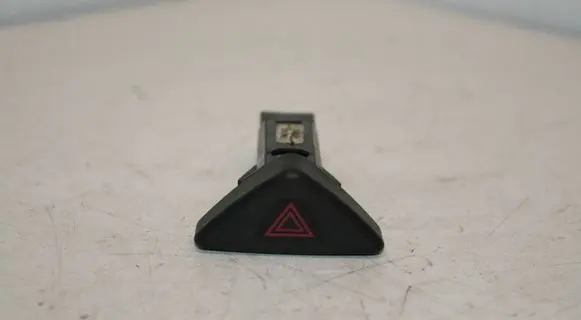 Volvo XC70 Hazard light switch 9441045