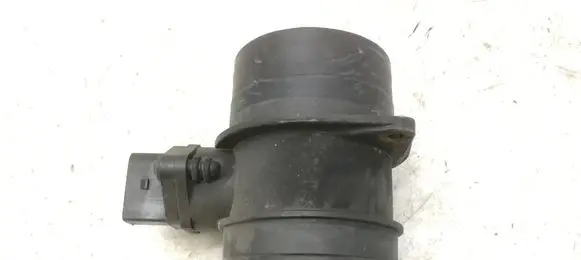 Volkswagen PASSAT B6 Mass air flow meter 0281002461 074906461B