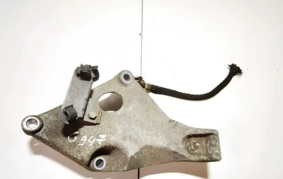 BMW 1 E81 E87 Engine mounting bracket 2211677504101 59280110