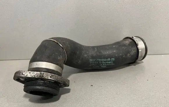 BMW 1 E81 E87 Intercooler hose/pipe 11279410 7791663