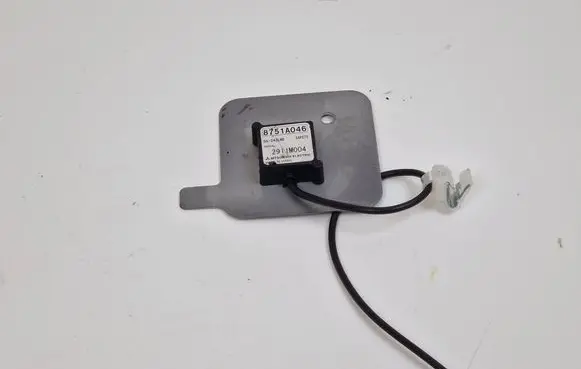 Mitsubishi Outlander Aerial GPS antenna 8751A046 2911M004