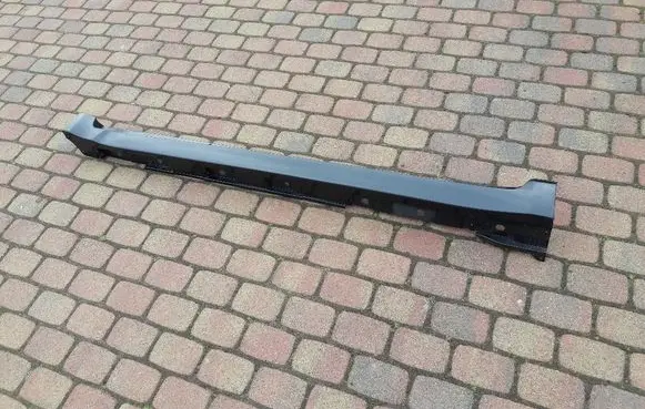 Toyota Avensis T270 Sill/side skirt trim A7586005900
