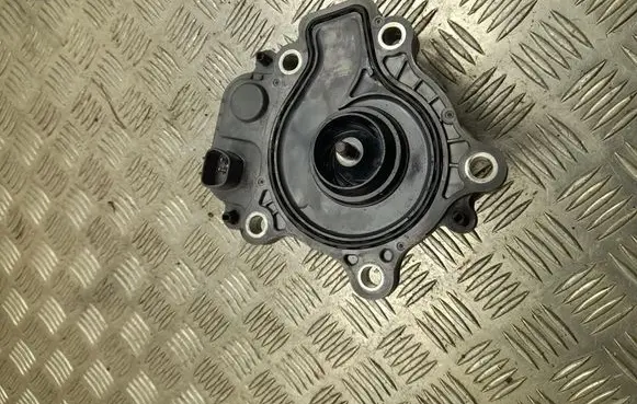 Toyota Prius+ (ZVW40) Water pump 1038H094017