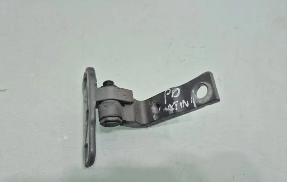 Volvo S60 Front door lower hinge 