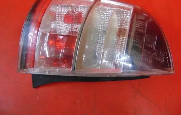 Toyota Prius (NHW20) Rear/tail lights