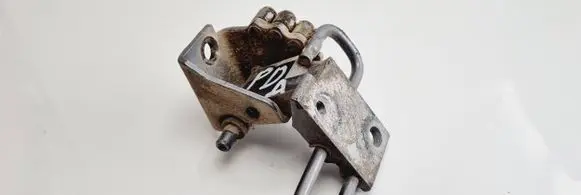 Audi A6 S6 C6 4F Front door lower hinge 8E0831412E