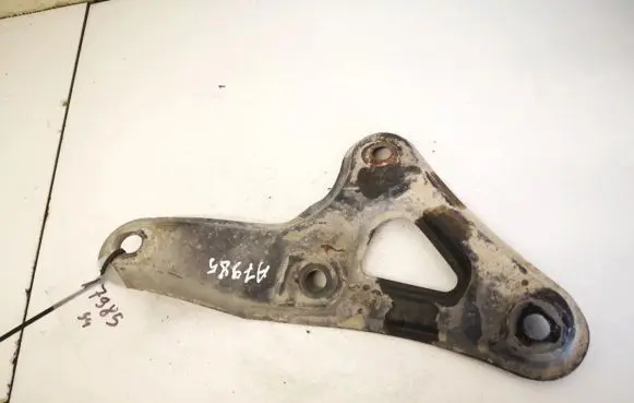 Toyota Corolla E120 E130 Engine mounting bracket