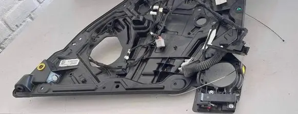 Dodge Charger Front door window regulator with motor