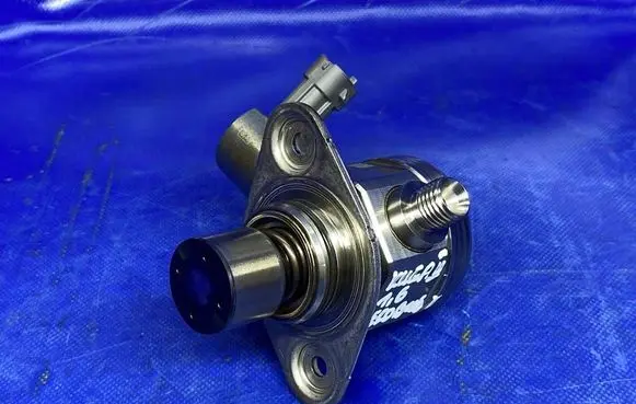 Ford Kuga II Webasto auxiliary heater fuel pump BM5G9D376BB