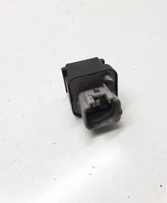 Toyota Avensis T250 Glow plug pre-heat relay 2861067010 1567000671