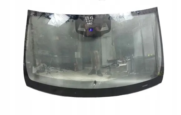 Mercedes-Benz E W212 Front windscreen/windshield window A212670000 A2126707300