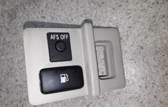 Lexus RX 330 - 350 - 400H Fuel tank opening switch 5544648020