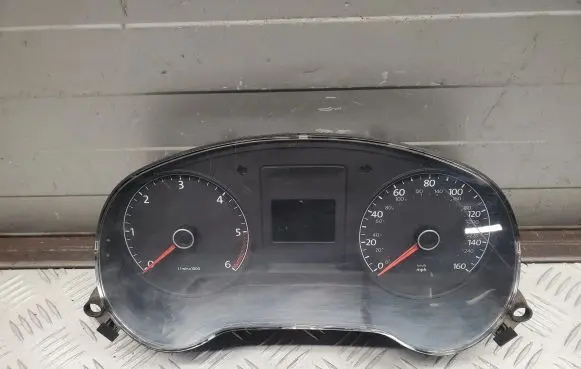 Volkswagen Jetta VI Speedometer (instrument cluster) 5C6920950E