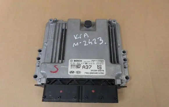 KIA Sportage Engine control unit/module 391502A370