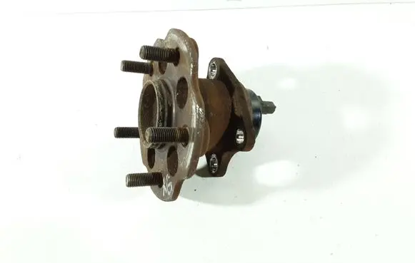 Toyota Prius+ (ZVW40) Rear wheel hub 8954452040