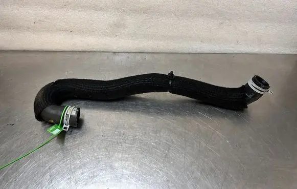 Engine coolant pipe/hose