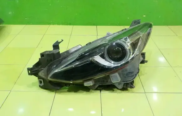 Mazda 3 II Headlight/headlamp 9981224900