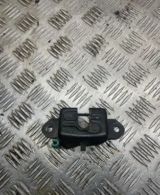 Nissan Navara D40 Tailgate lock latch 