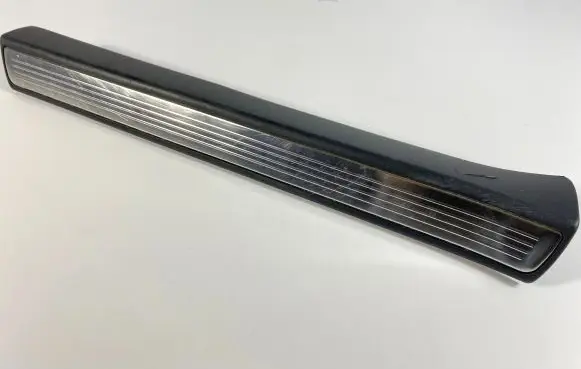 Mercedes-Benz S W222 Front sill trim cover A2226808135