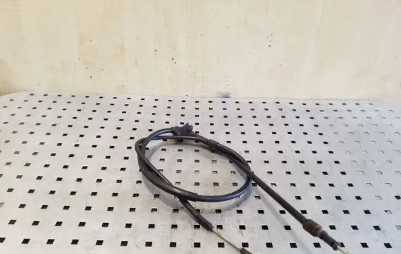 Handbrake/parking brake wiring cable