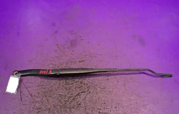 Opel Signum Front wiper blade arm 09185813RH