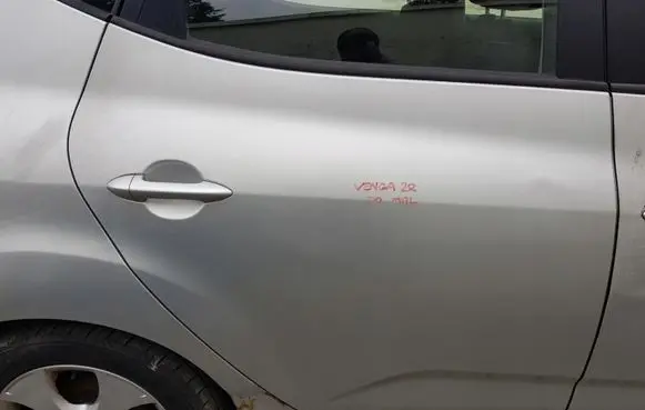 KIA Venga Rear door