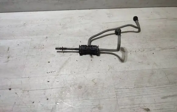 Peugeot 2008 I Fuel line pipe
