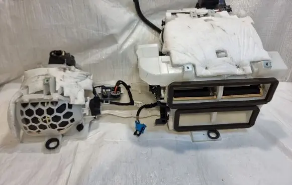 Opel Combo E Interior heater climate box assembly 9815533480