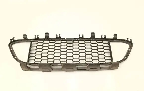 BMW 3 F30 F35 F31 Front bumper lower grill 8068124