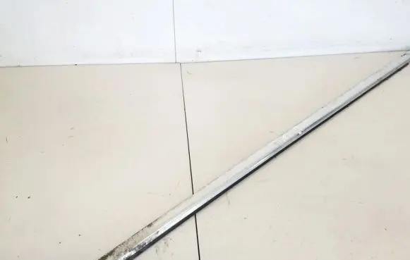 Peugeot 607 Front door glass trim molding 