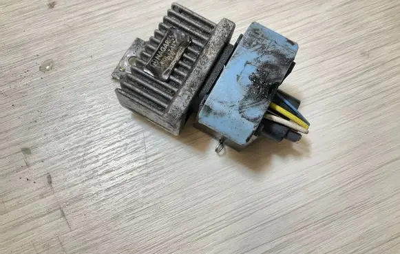 Peugeot 206 Glow plug pre-heat relay 9640469680 BDL7712