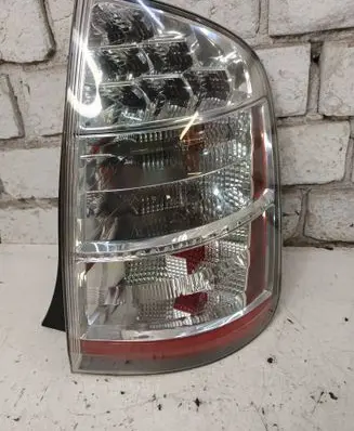 Toyota Prius (XW20) Rear/tail lights