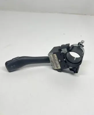 Volkswagen Golf IV Indicator stalk 8L0953513G