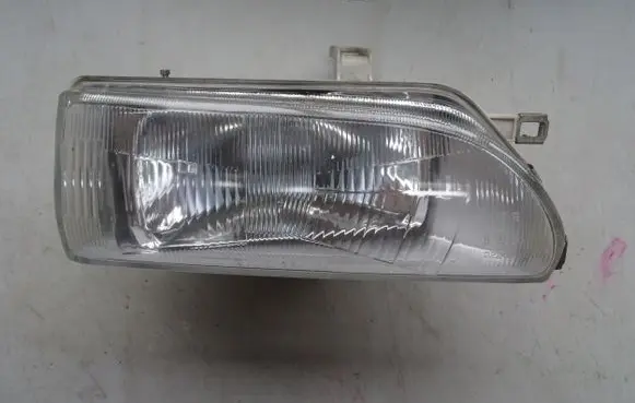 Toyota Corolla E110 Headlight/headlamp 082121140