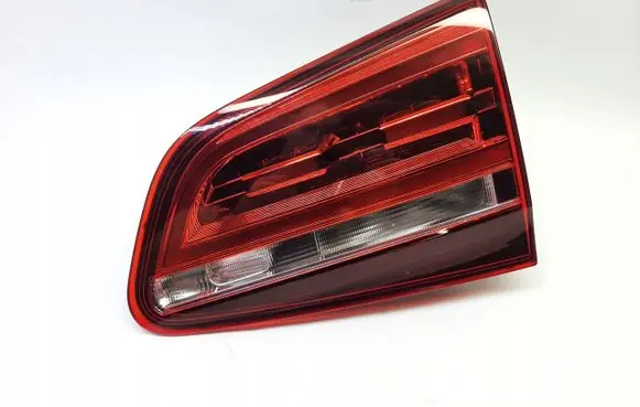 Volkswagen Sharan Tailgate rear/tail lights 7N0945308