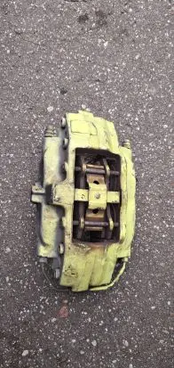 Chevrolet Camaro Rear brake caliper 20866200